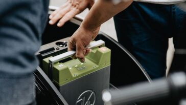 How to Extend the Lifespan of Electric Car Batteries